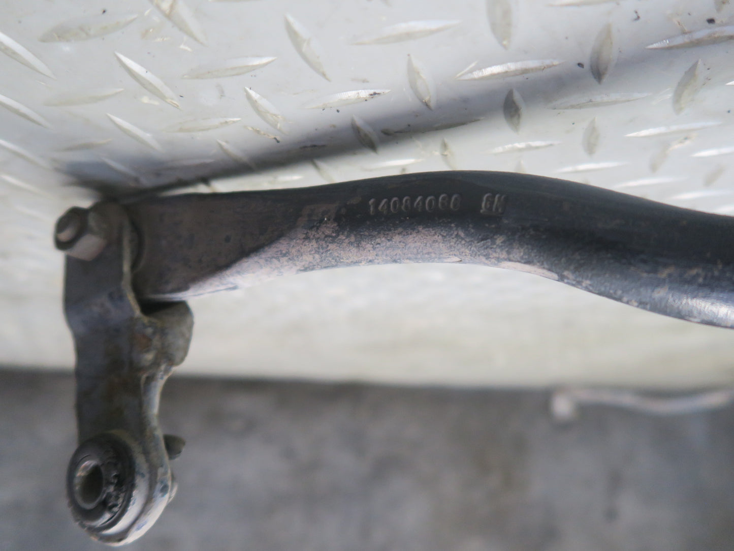 93-96 Chevrolet Corvette C4 Set of 2 Front & Rear Stabilizer Sway Bar OEM