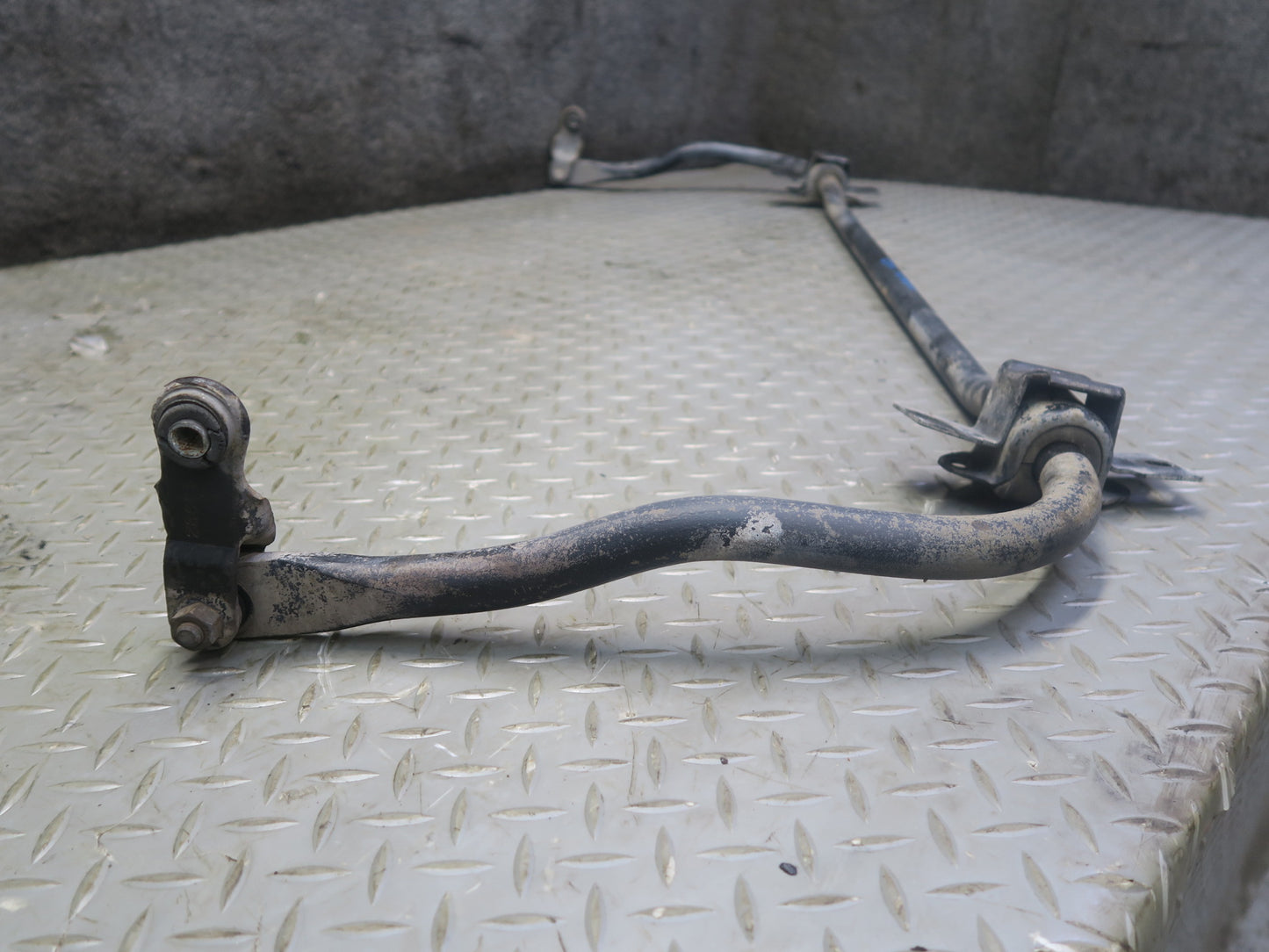 93-96 Chevrolet Corvette C4 Set of 2 Front & Rear Stabilizer Sway Bar OEM