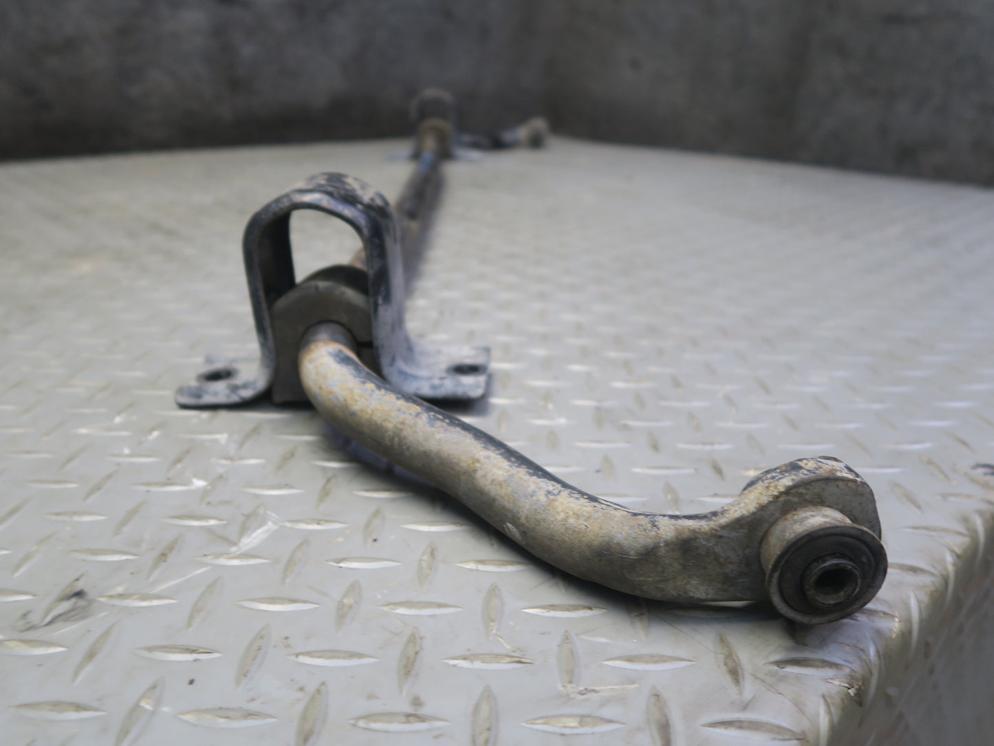 93-96 Chevrolet Corvette C4 Set of 2 Front & Rear Stabilizer Sway Bar OEM