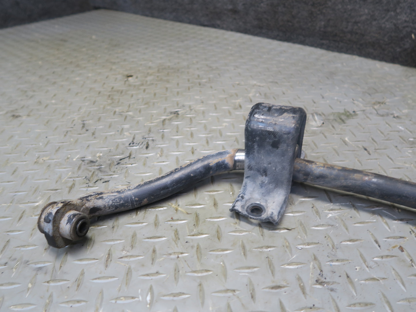 93-96 Chevrolet Corvette C4 Set of 2 Front & Rear Stabilizer Sway Bar OEM