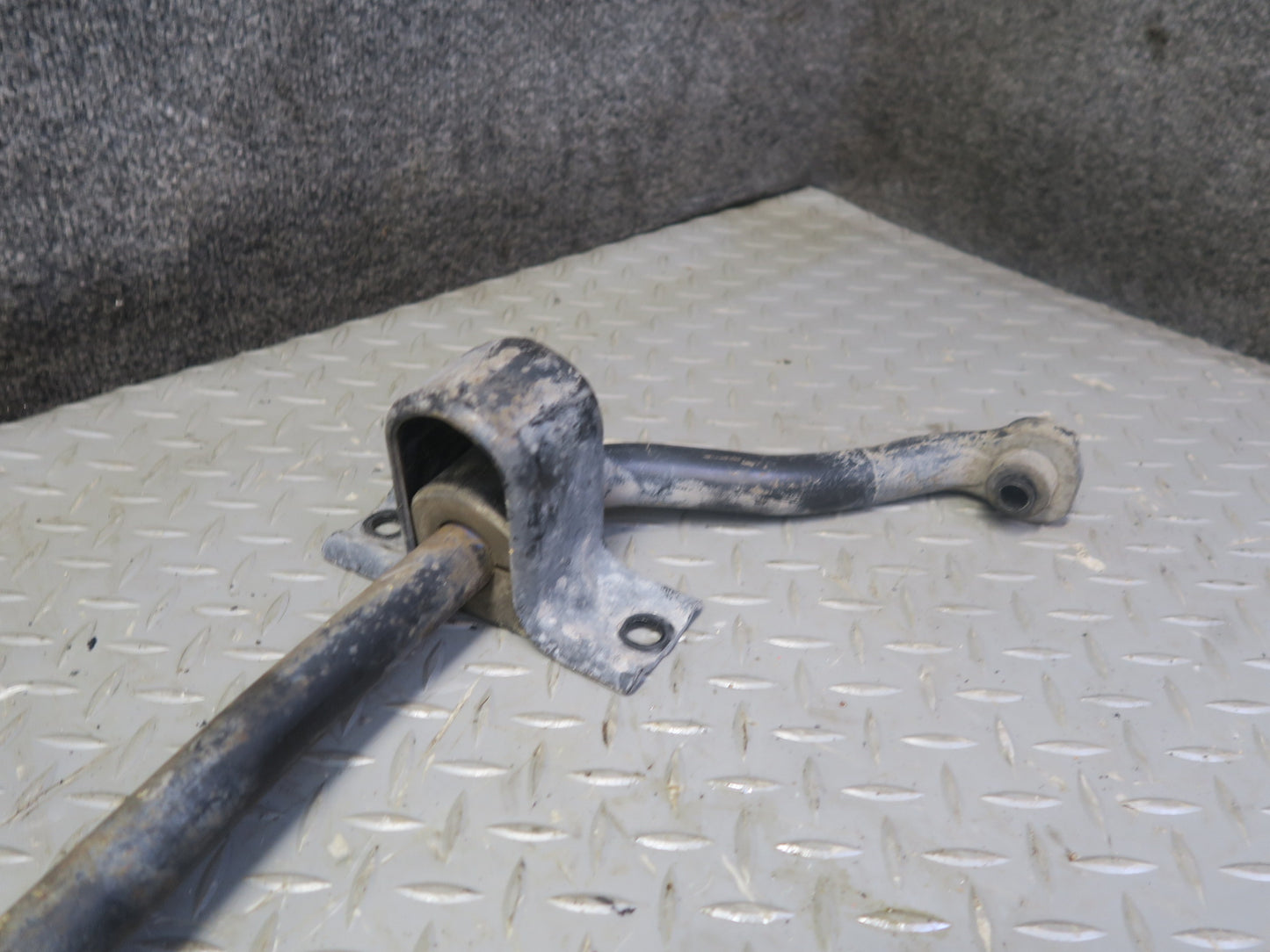 93-96 Chevrolet Corvette C4 Set of 2 Front & Rear Stabilizer Sway Bar OEM