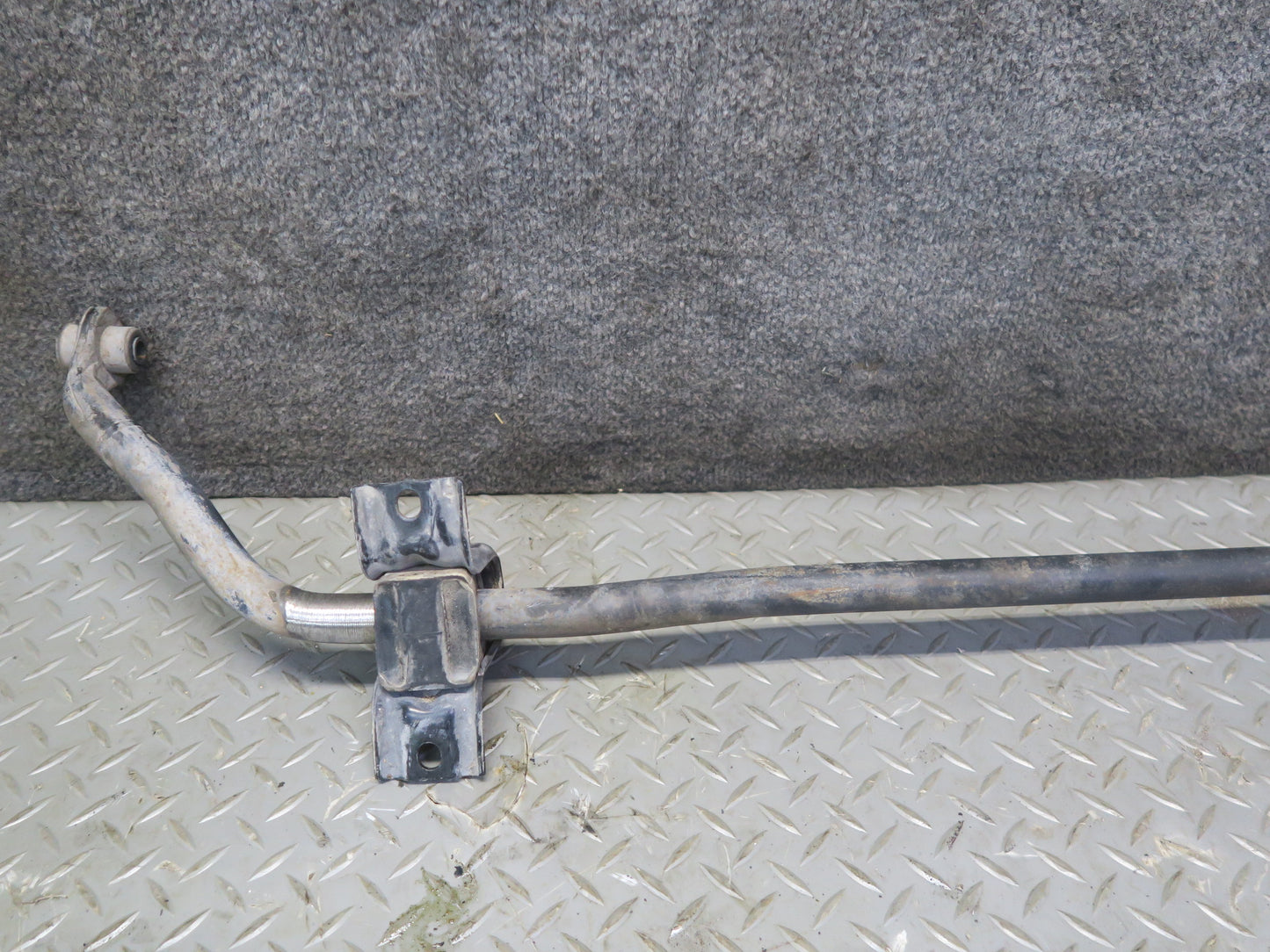 93-96 Chevrolet Corvette C4 Set of 2 Front & Rear Stabilizer Sway Bar OEM
