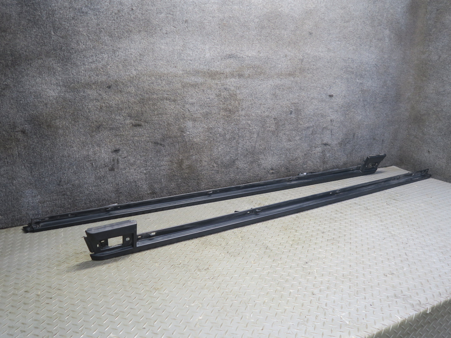 2003-2007 Hummer H2 Front Left & Right Side Roof Rail Trim Cover Molding Set