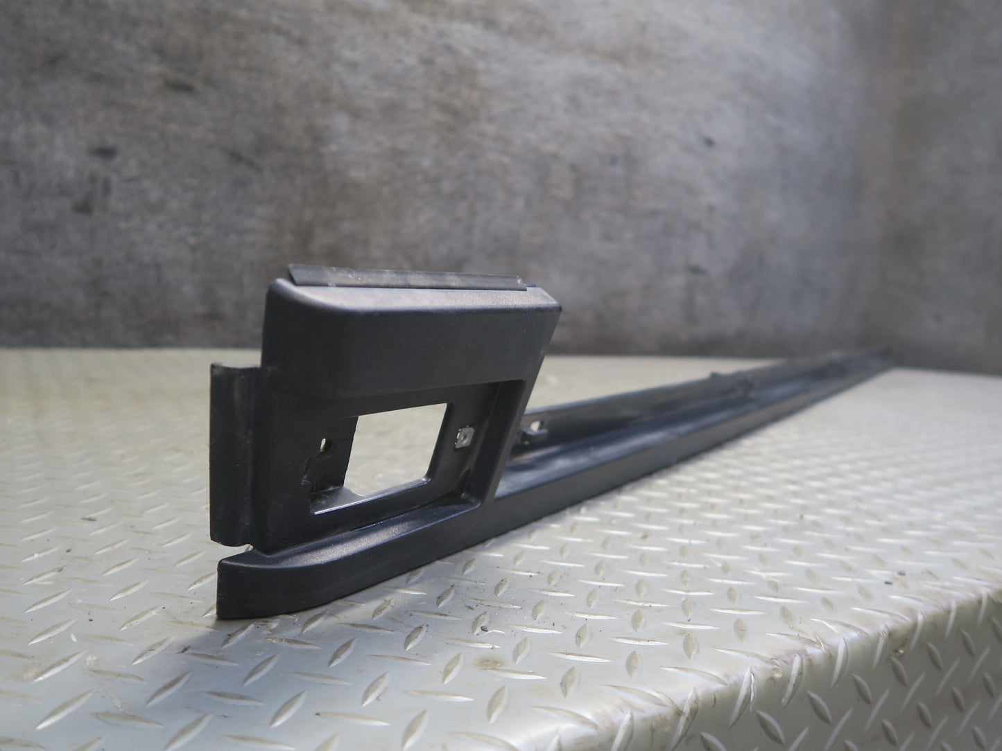 2003-2007 Hummer H2 Front Left & Right Side Roof Rail Trim Cover Molding Set