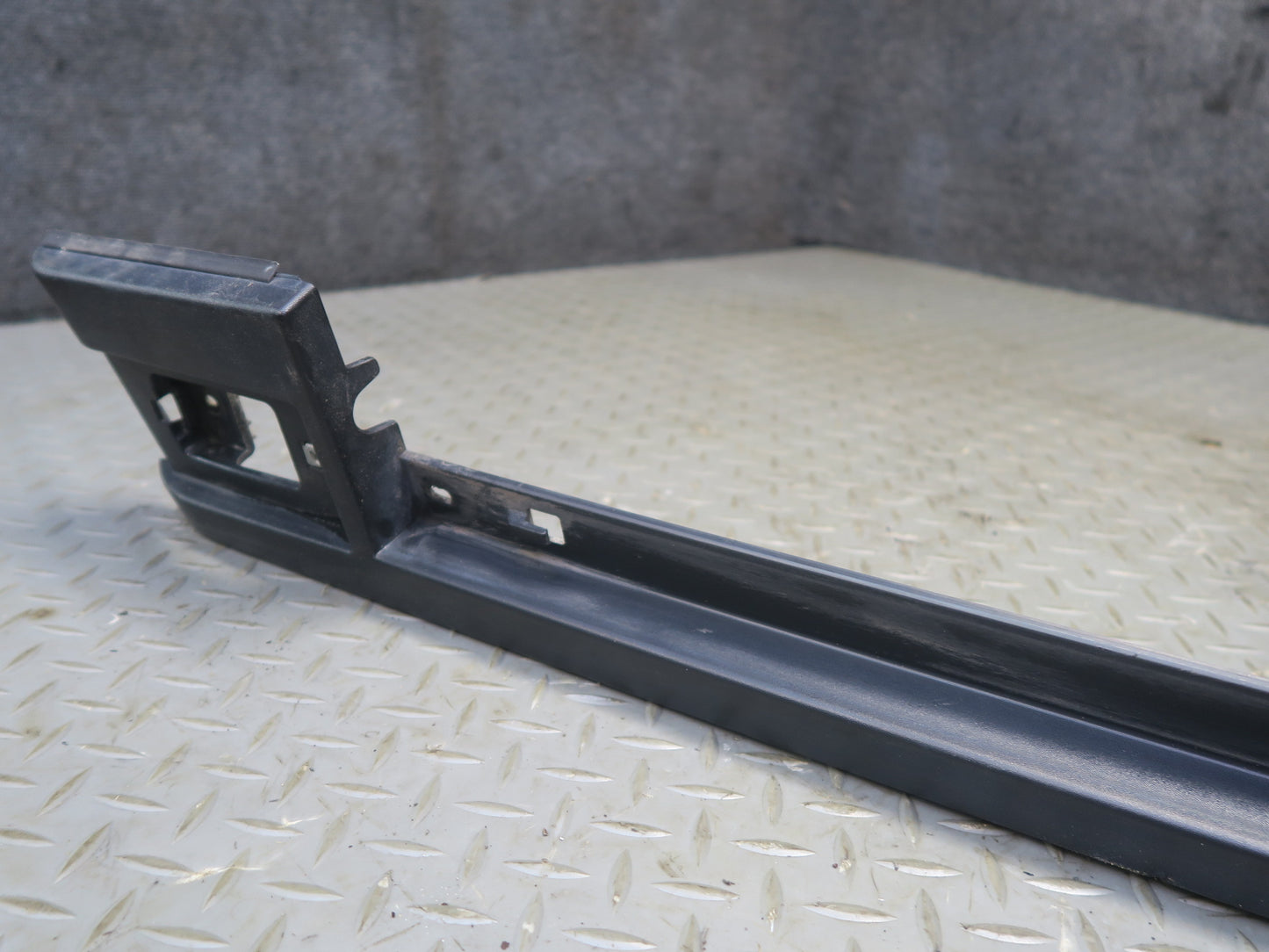 2003-2007 Hummer H2 Front Left & Right Side Roof Rail Trim Cover Molding Set