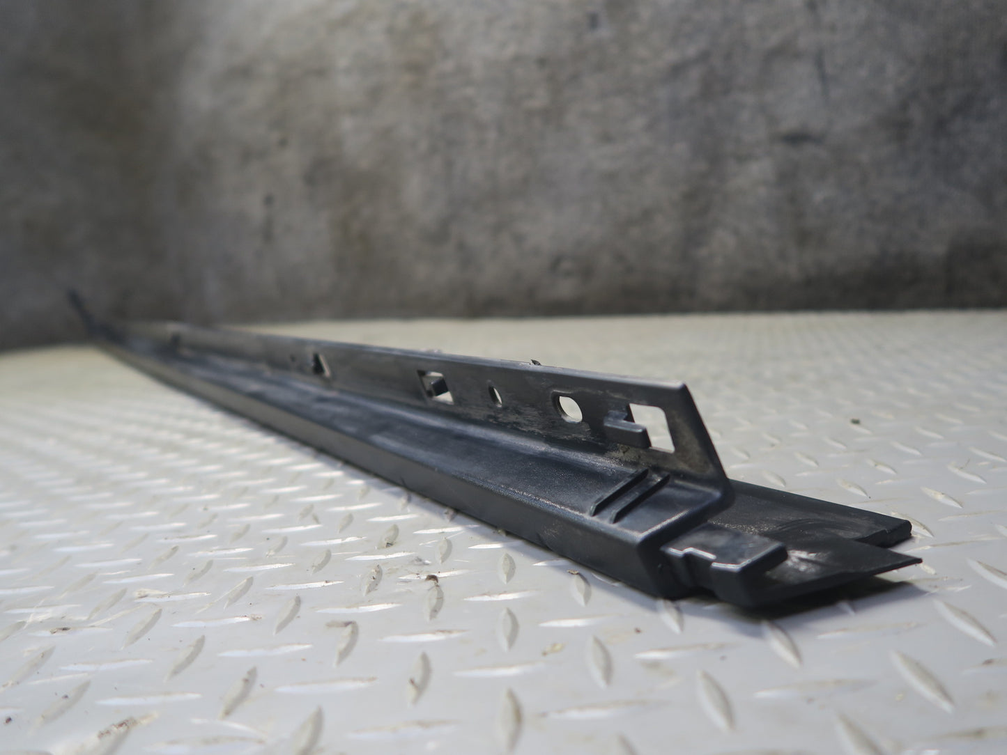 2003-2007 Hummer H2 Front Left & Right Side Roof Rail Trim Cover Molding Set