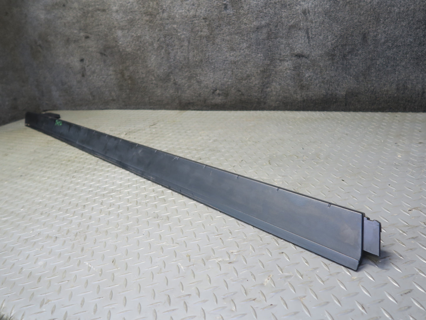 2003-2007 Hummer H2 Front Left & Right Side Roof Rail Trim Cover Molding Set