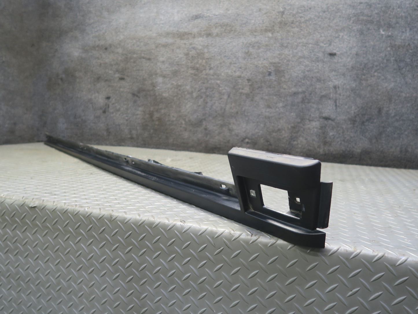 2003-2007 Hummer H2 Front Left & Right Side Roof Rail Trim Cover Molding Set