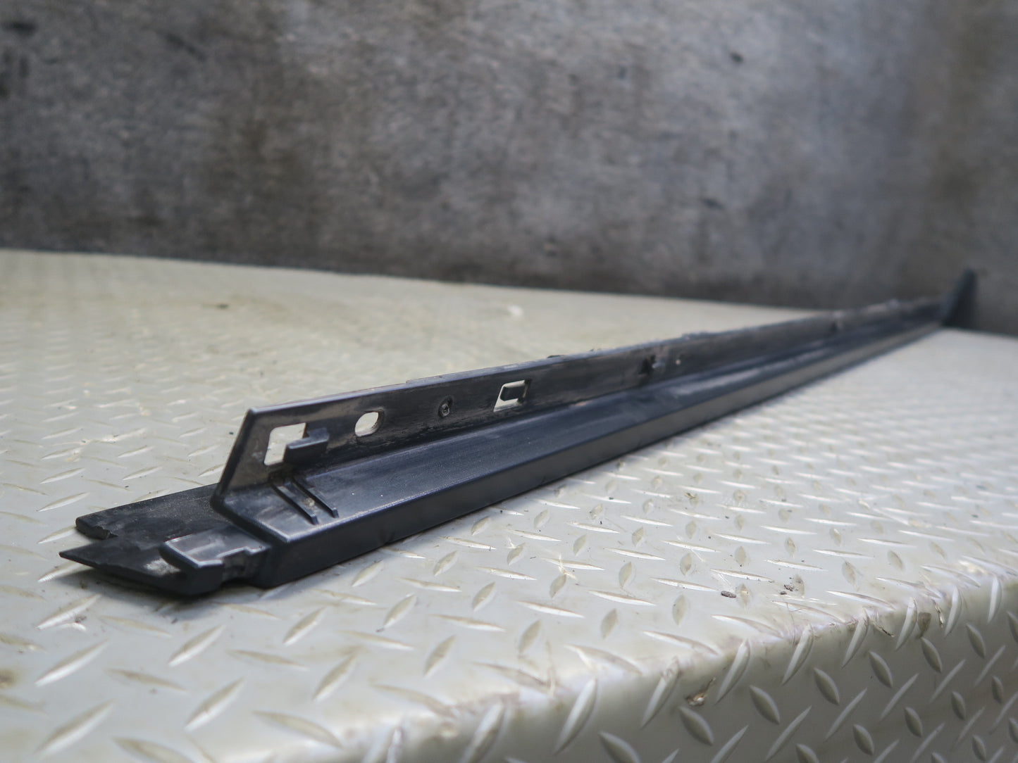 2003-2007 Hummer H2 Front Left & Right Side Roof Rail Trim Cover Molding Set