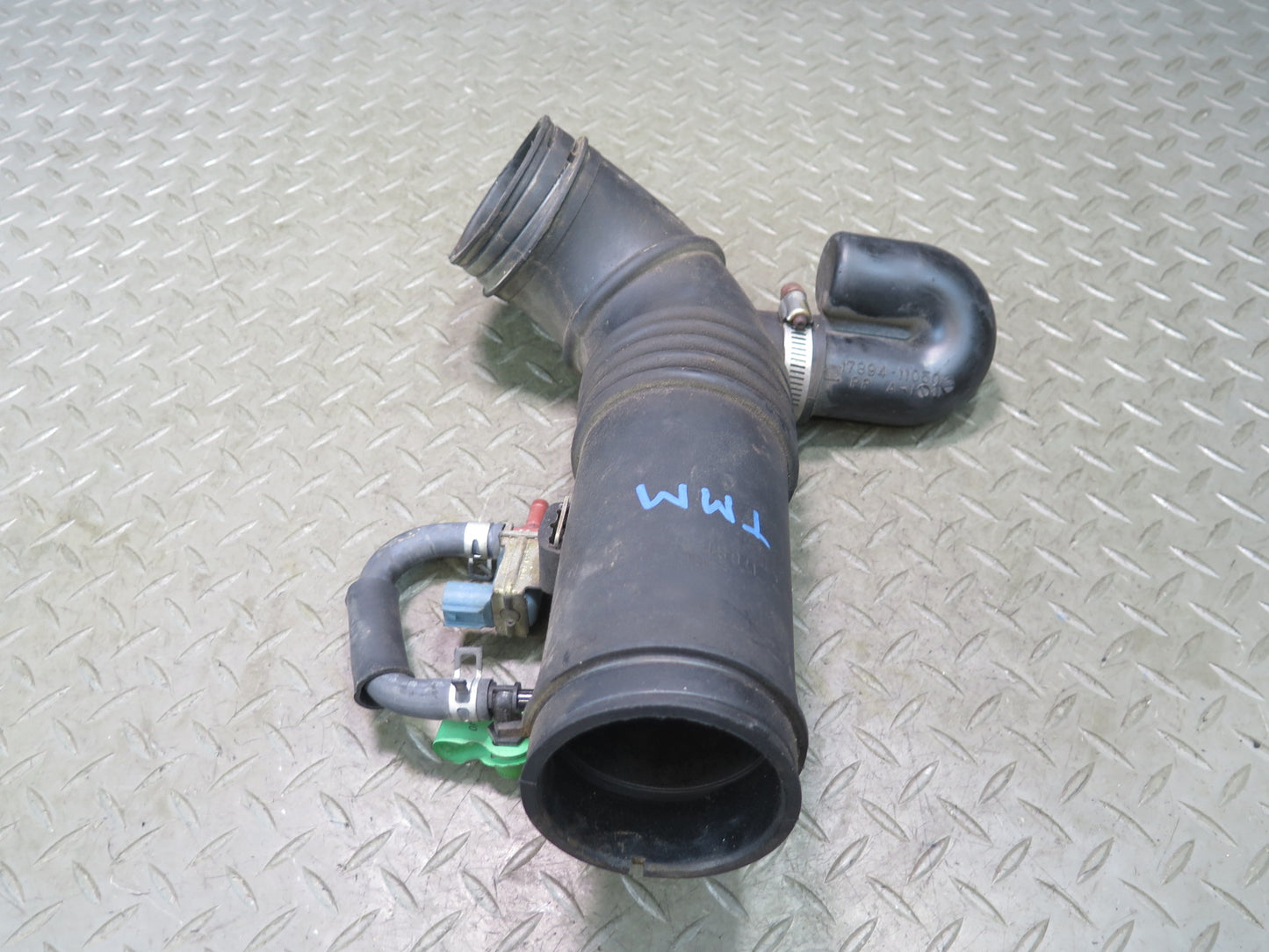 00-05 Toyota MR2 Spyder ZZW30L Air Intake Hose Duct Pipe Line 17894-11050 OEM