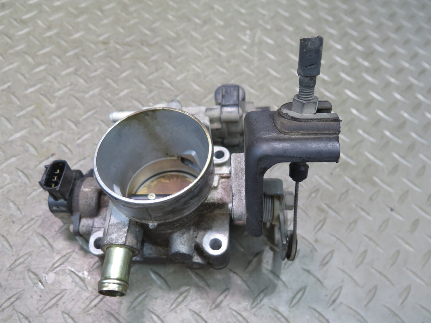 00-05 Toyota MR2 Spyder ZZW30L 1ZZFE Throttle Valve Body w Sensor & Mesh OEM