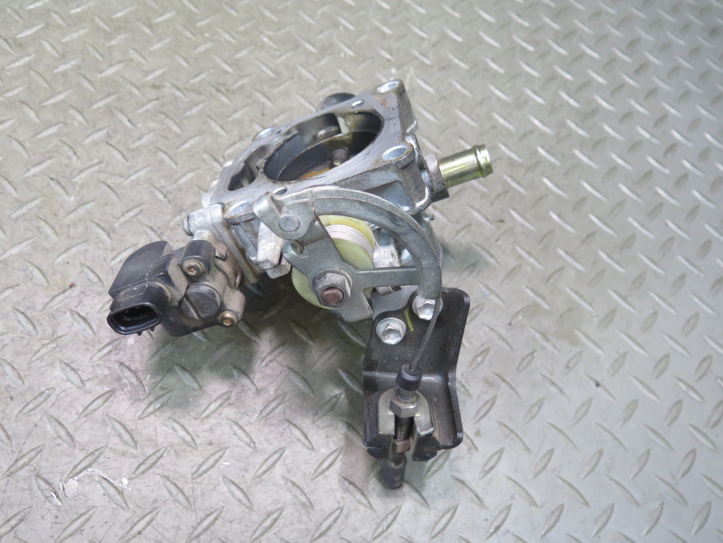 00-05 Toyota MR2 Spyder ZZW30L 1ZZFE Throttle Valve Body w Sensor & Mesh OEM