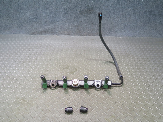 00-05 Toyota ZZW30L MR2 Spyder 1.8L 1ZZFE Engine Fuel Rail w Injectors Assy OEM