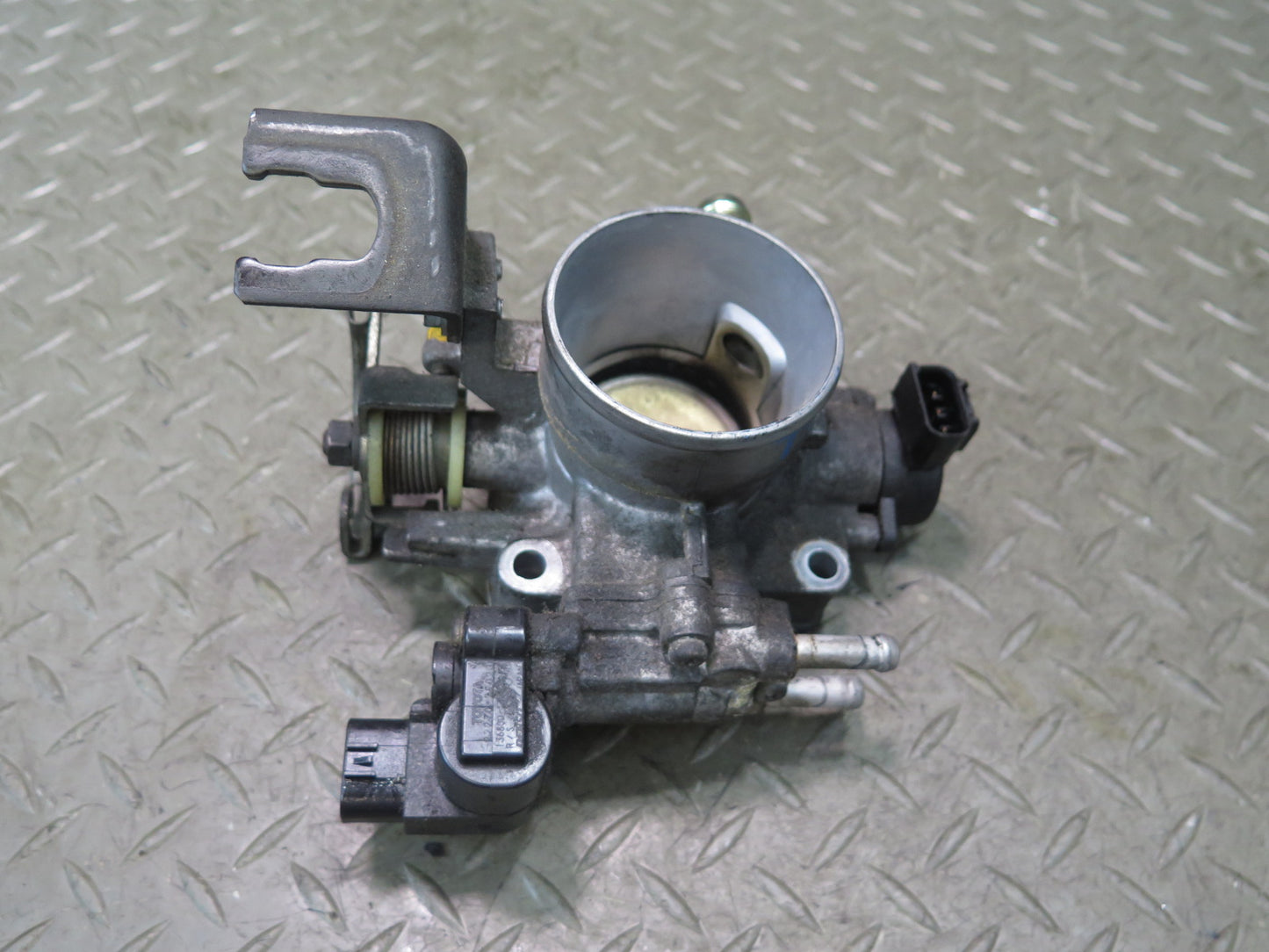 00-05 Toyota MR2 Spyder ZZW30L 1ZZFE Throttle Valve Body w Sensor Assembly OEM