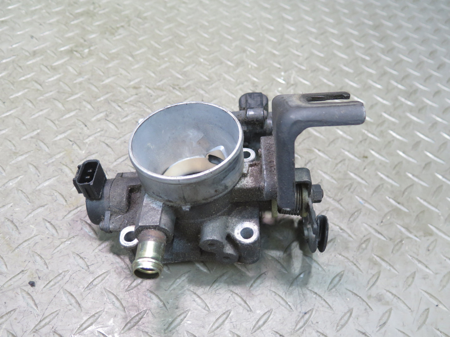 00-05 Toyota MR2 Spyder ZZW30L 1ZZFE Throttle Valve Body w Sensor Assembly OEM
