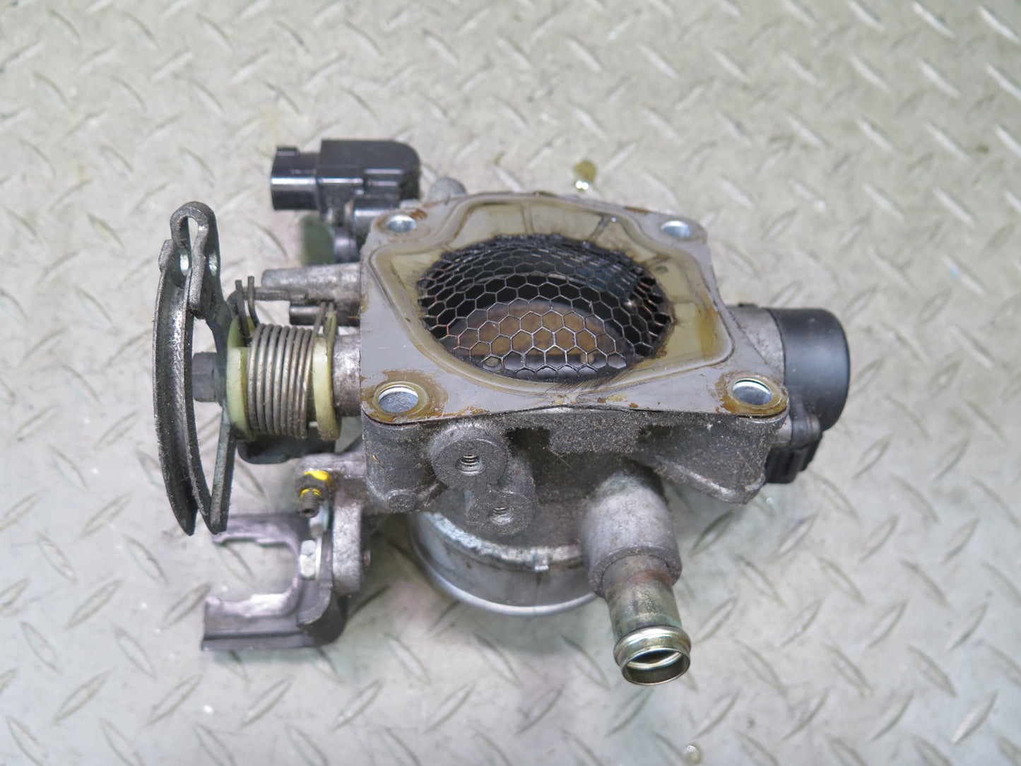 00-05 Toyota MR2 Spyder ZZW30L 1ZZFE Throttle Valve Body w Sensor Assembly OEM