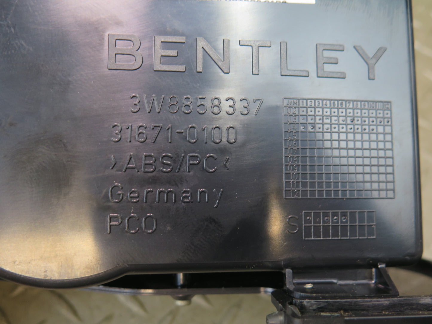 03-11 Bentley Continental GT Center Console Compartment Storage BIN Tray Box