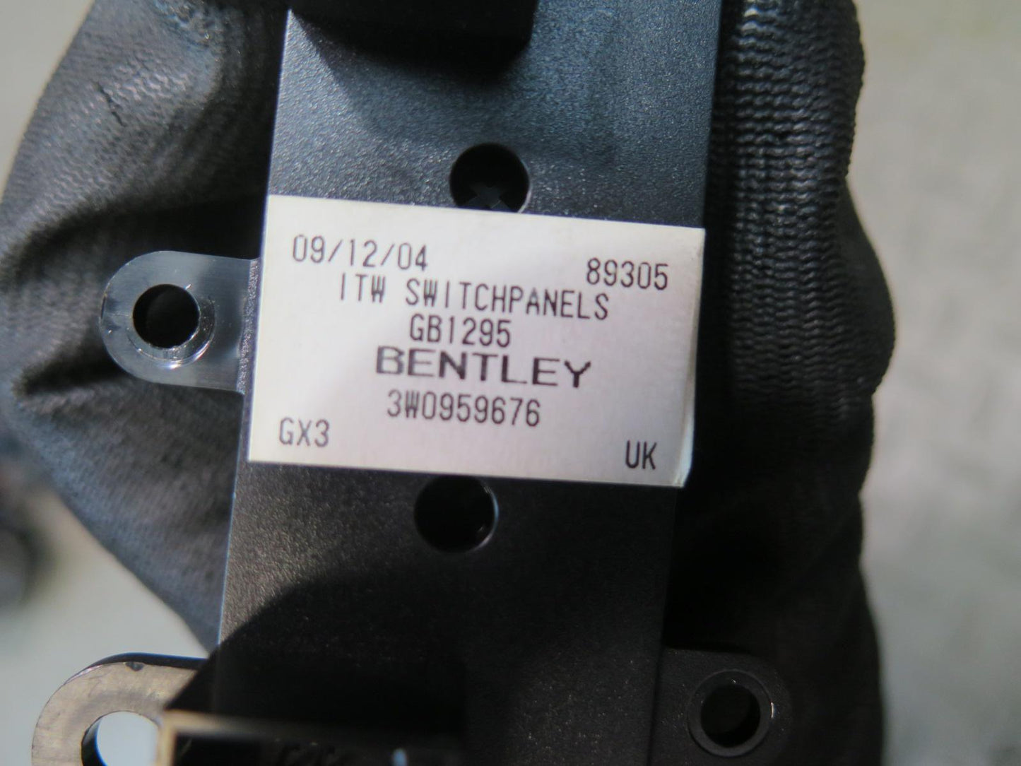 03-10 Bentley Continental GT Center Console Switch Control Panel 3W0959676