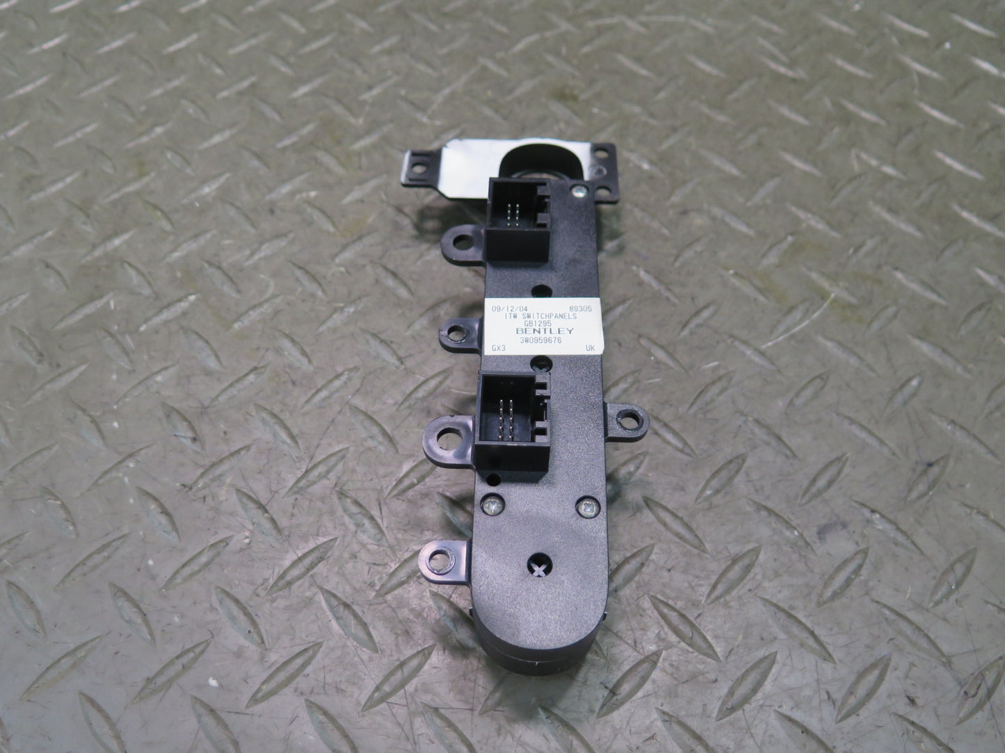 03-10 Bentley Continental GT Center Console Switch Control Panel 3W0959676