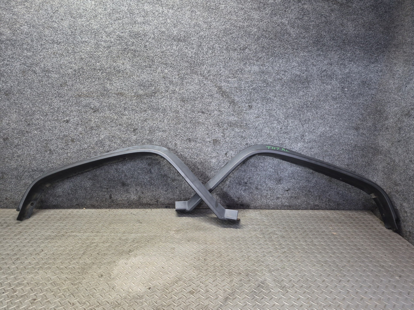 2003-2009 Hummer H2 Rear Left & Right Fender Flare Wheel Arch Molding Set of 2
