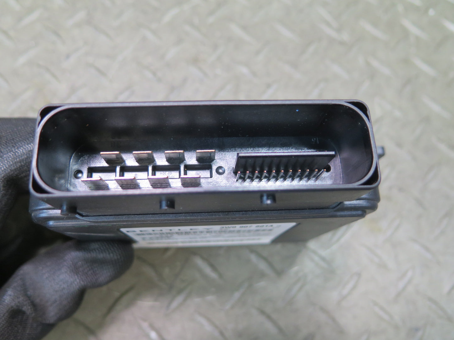 03-10 Bentley Continental GT Parking Brake Control Module 3W0907801A
