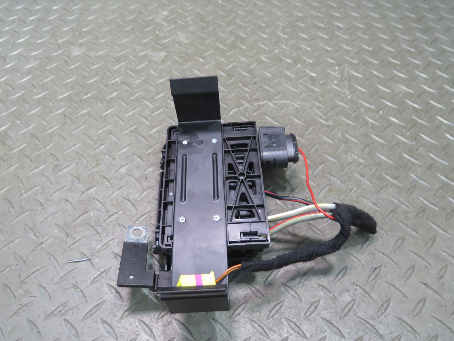 03-11 Bentley Continental GT Fuse Relay Battery Junction Box Block w Bracket
