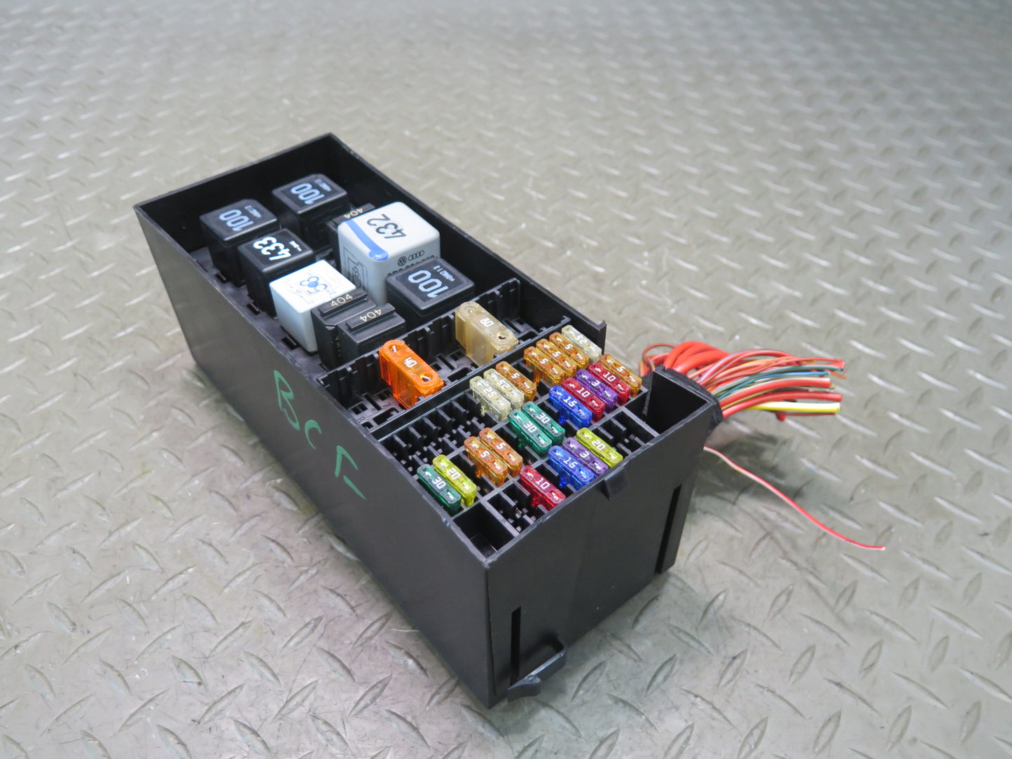 03-11 Bentley Continental GT Rear Trunk Fuse Box Relay Junction Module Unit