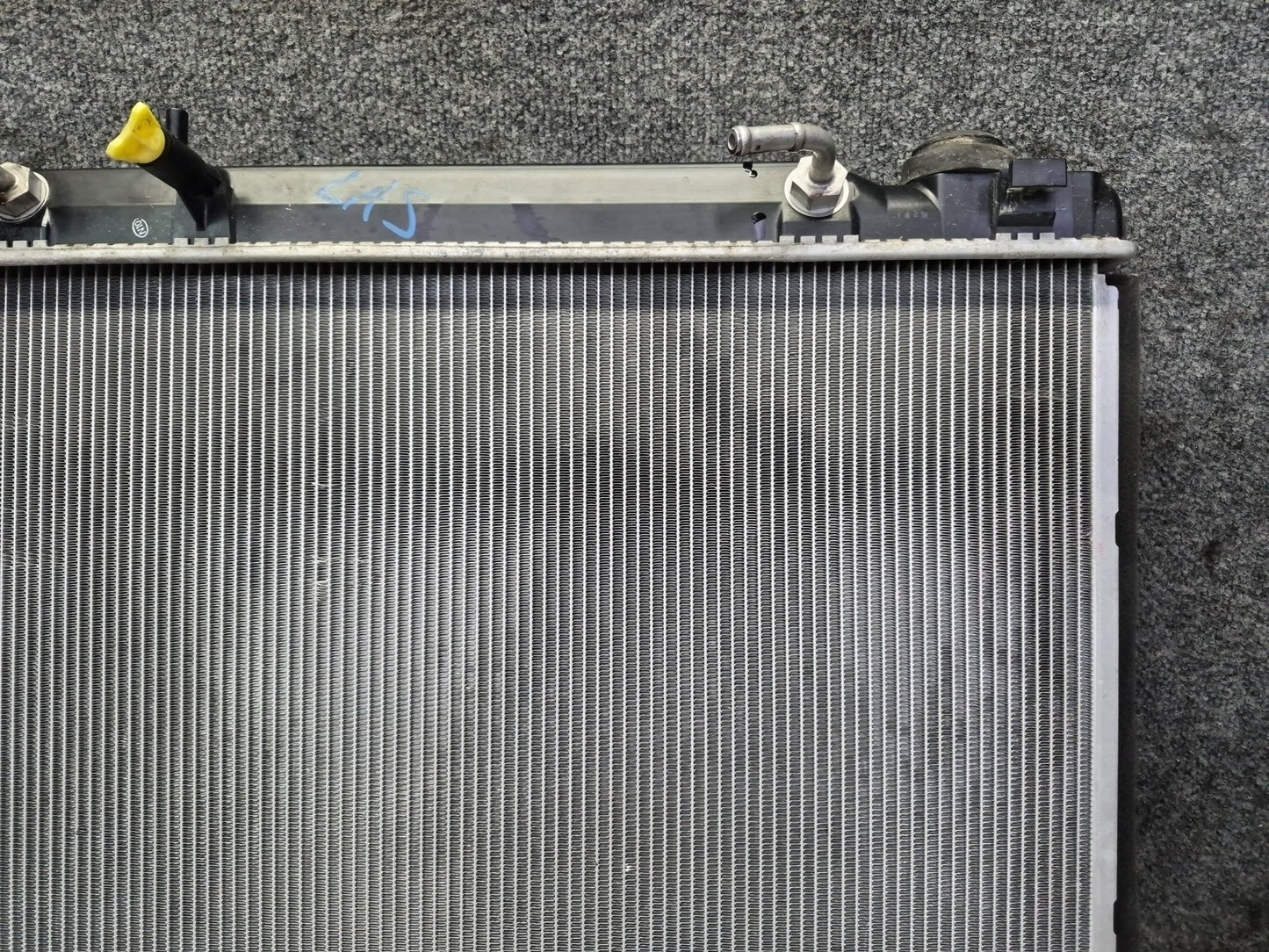 08-10 Lexus UVF46L LS600HL AWD Engine Cooling Radiator OEM