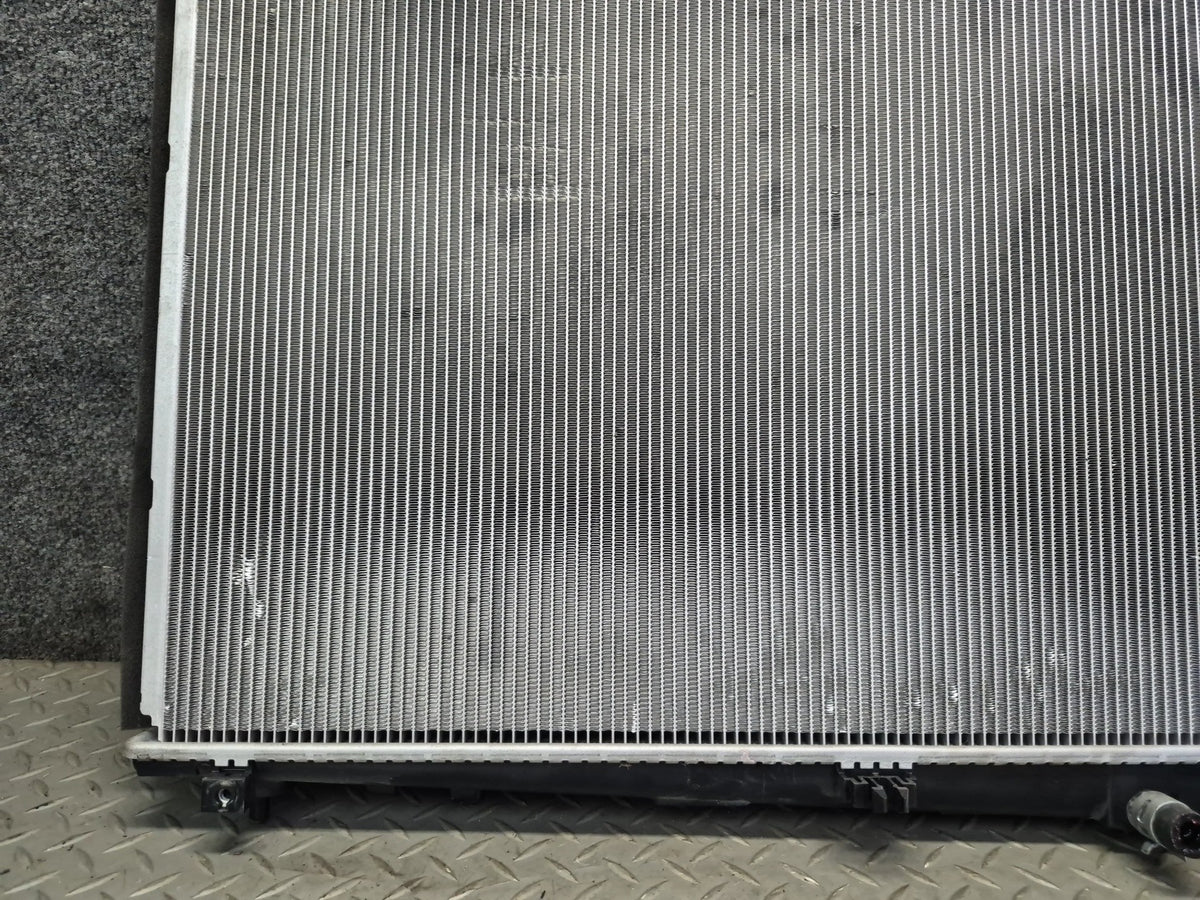 08-10 Lexus UVF46L LS600HL AWD Engine Cooling Radiator OEM