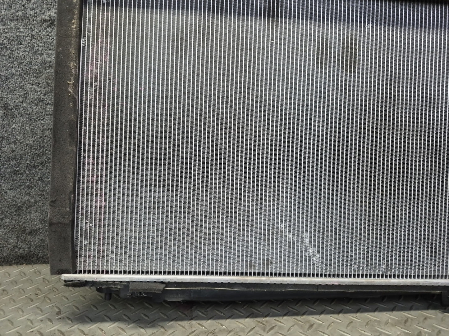 08-10 Lexus UVF46L LS600HL AWD Engine Cooling Radiator OEM