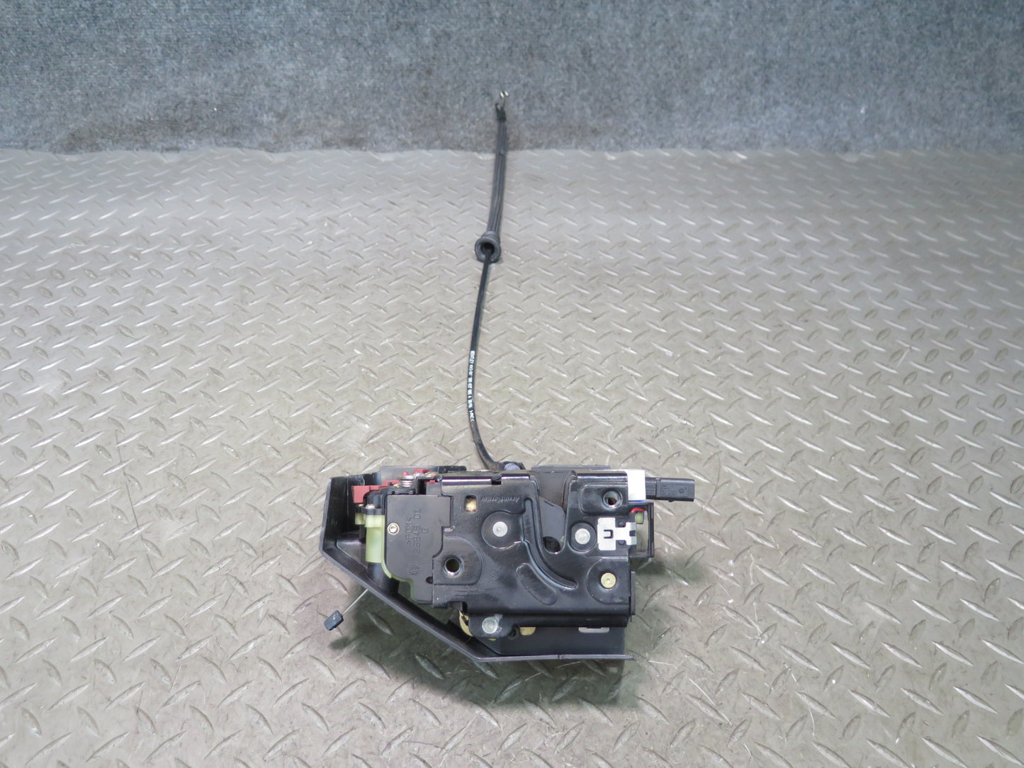 2003-2011 Bentley Continental GT Front Left Door Lock Latch Actuator 3W8837349