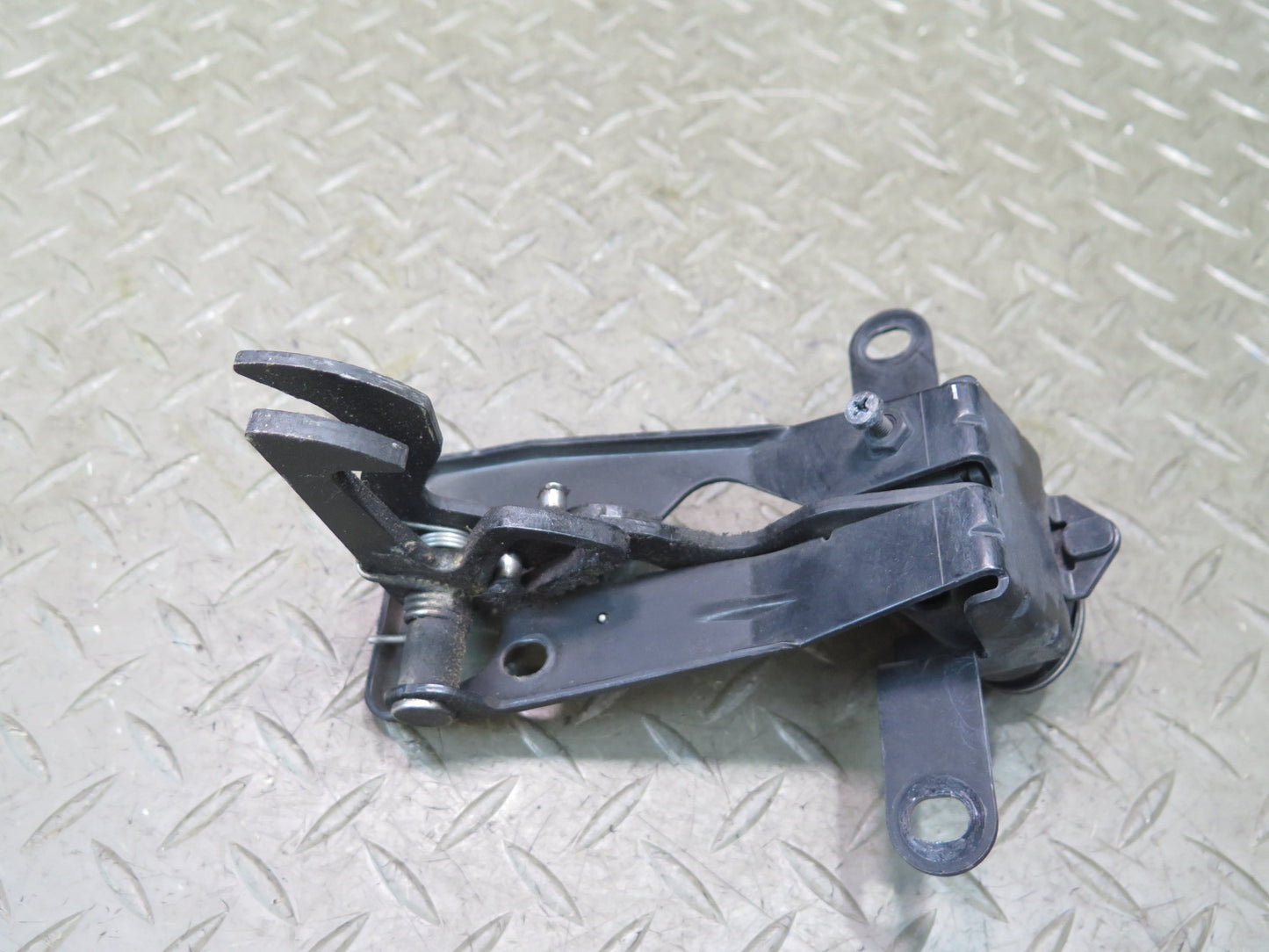 03-10 Bentley Continental GT Front Hood Lock Latch Safety Catch 3W0823480J