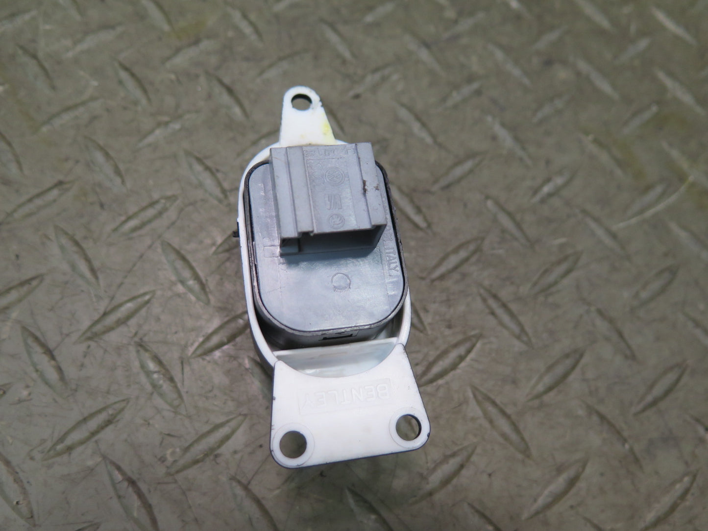 03-10 Bentley Continental GT  Heated Side View Mirror Adjust Controlswitch