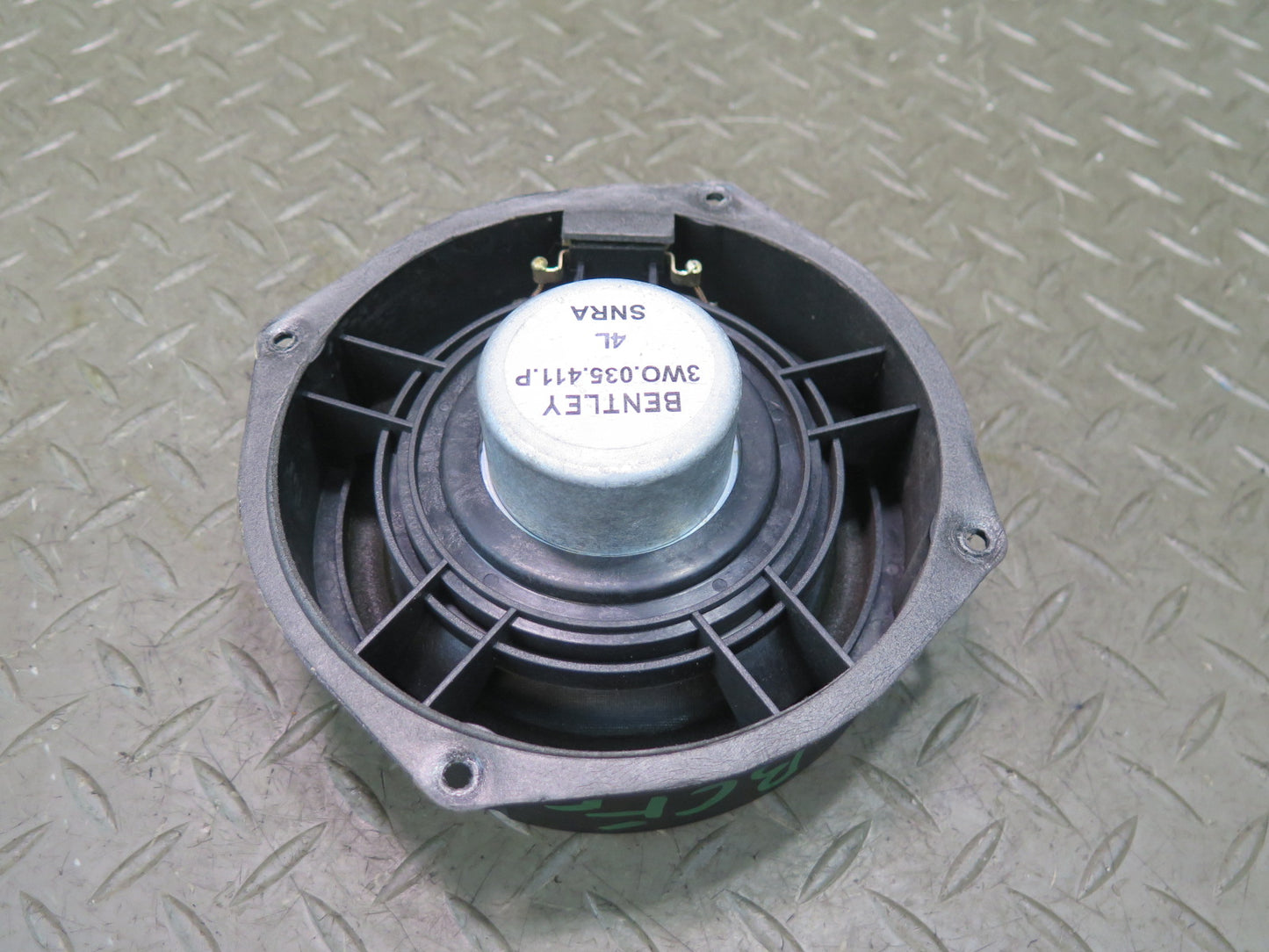03-11 Bentley Continental GT Front Left & Right Door Speaker 3W0035411P Set of 2