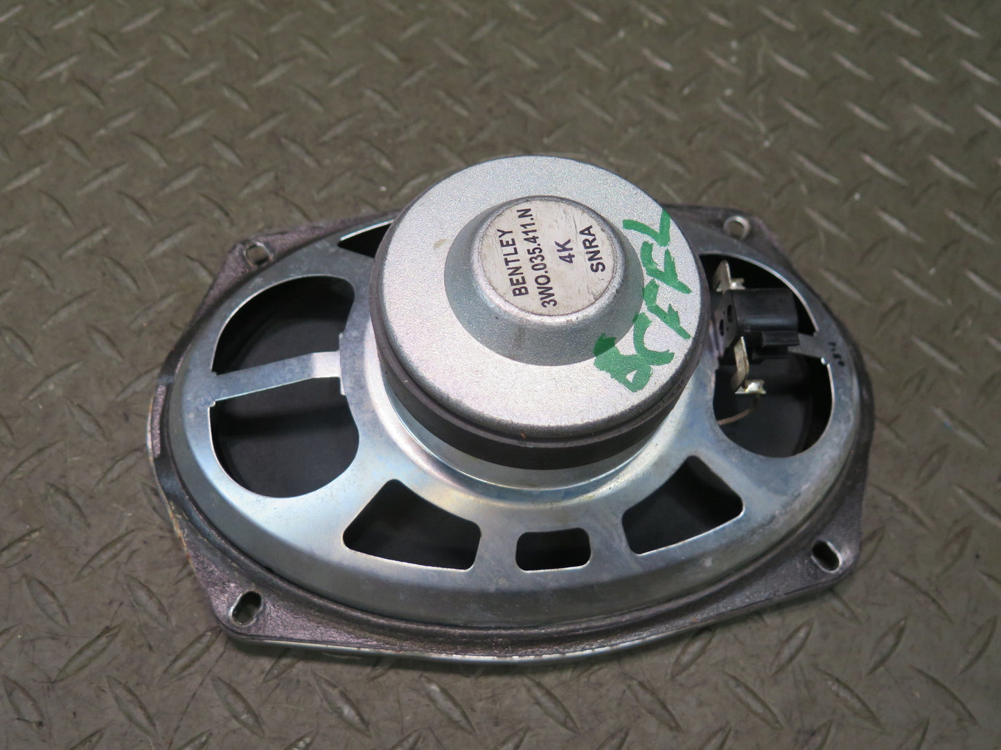 03-11 Bentley Continental GT Front Left & Right Door Speaker 3W0035411N Set of 2
