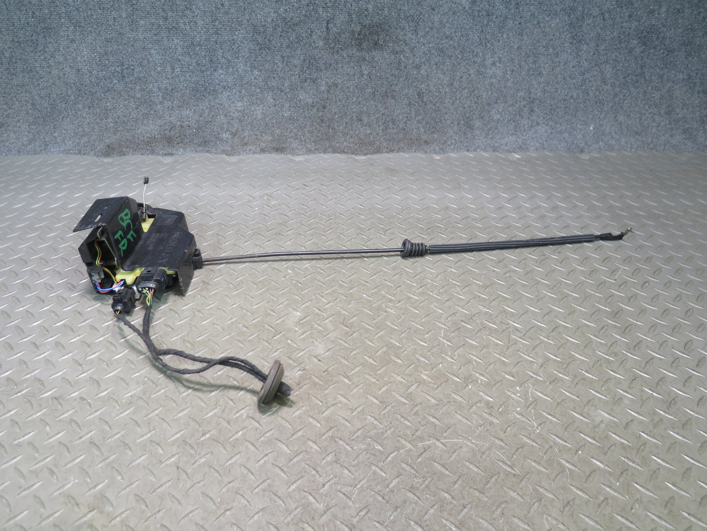 03-11 Bentley Continental GT Front Right Door Lock Latch Actuator 3W0837350B