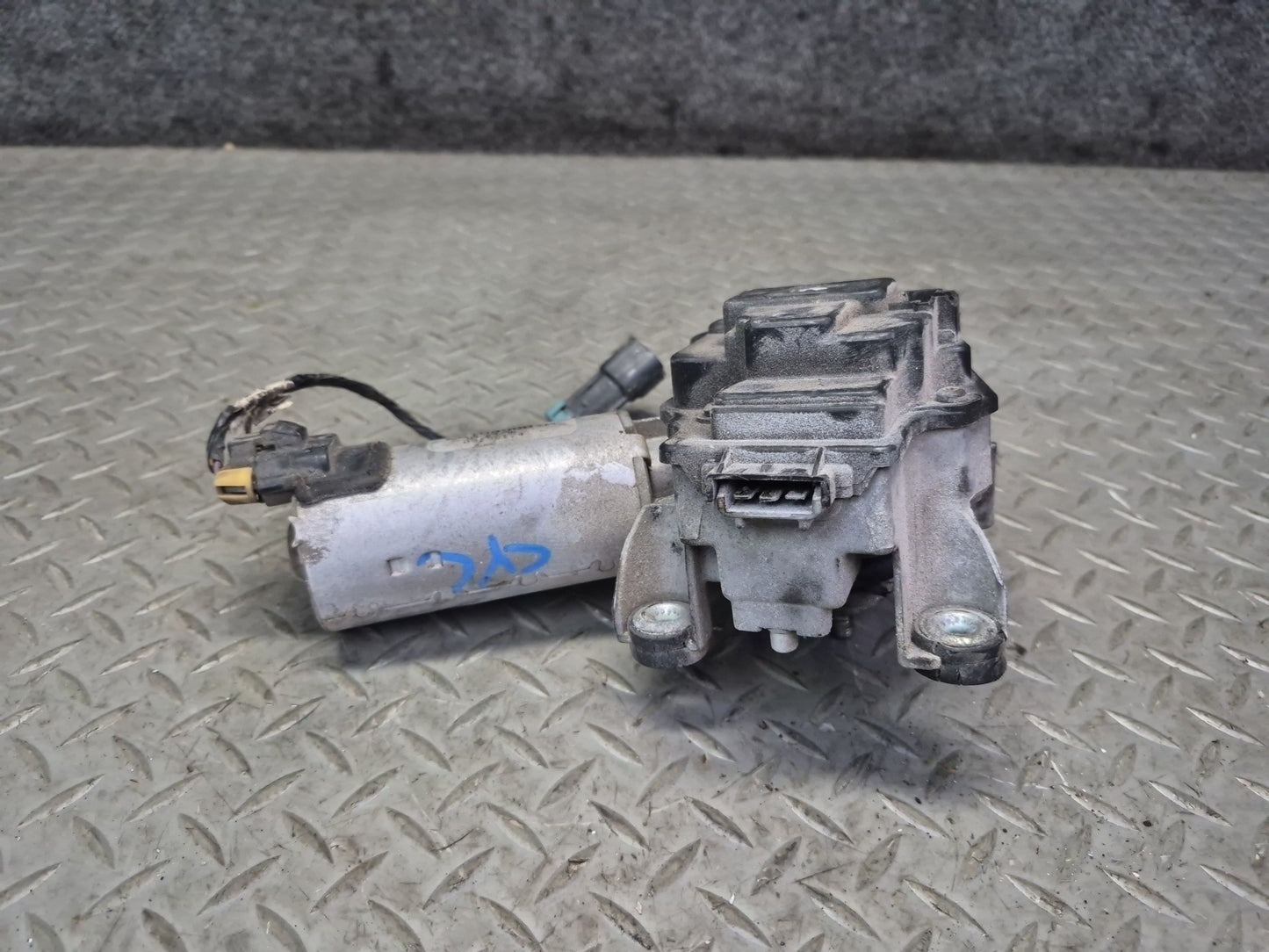 84-96 Chevrolet Corvette C4 Windshield Wiper Motor 22154988 OEM