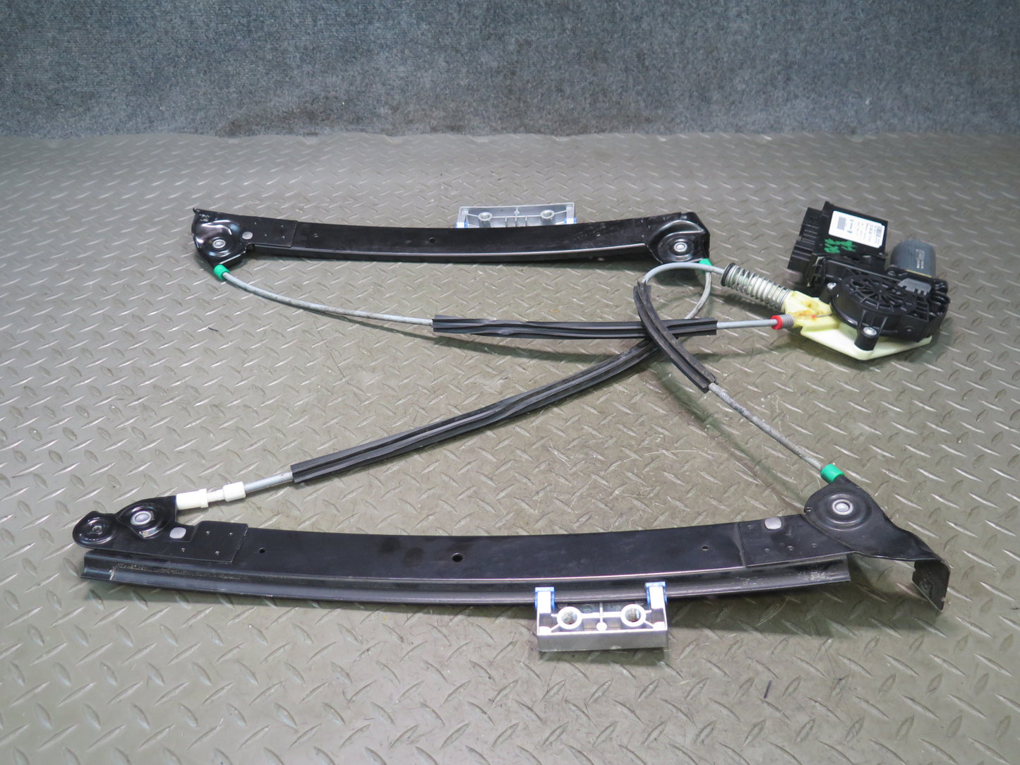 2003-2007 Bentley Continental GT Coupe Right Door Window Regulator w Motor