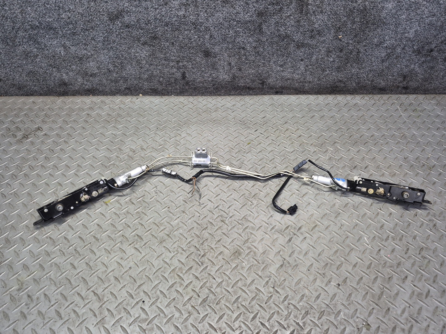 96-02 Mercedes R129 SL500 SL600 TOP Roof Hydraulic Cylinder Valve Block Set OEM