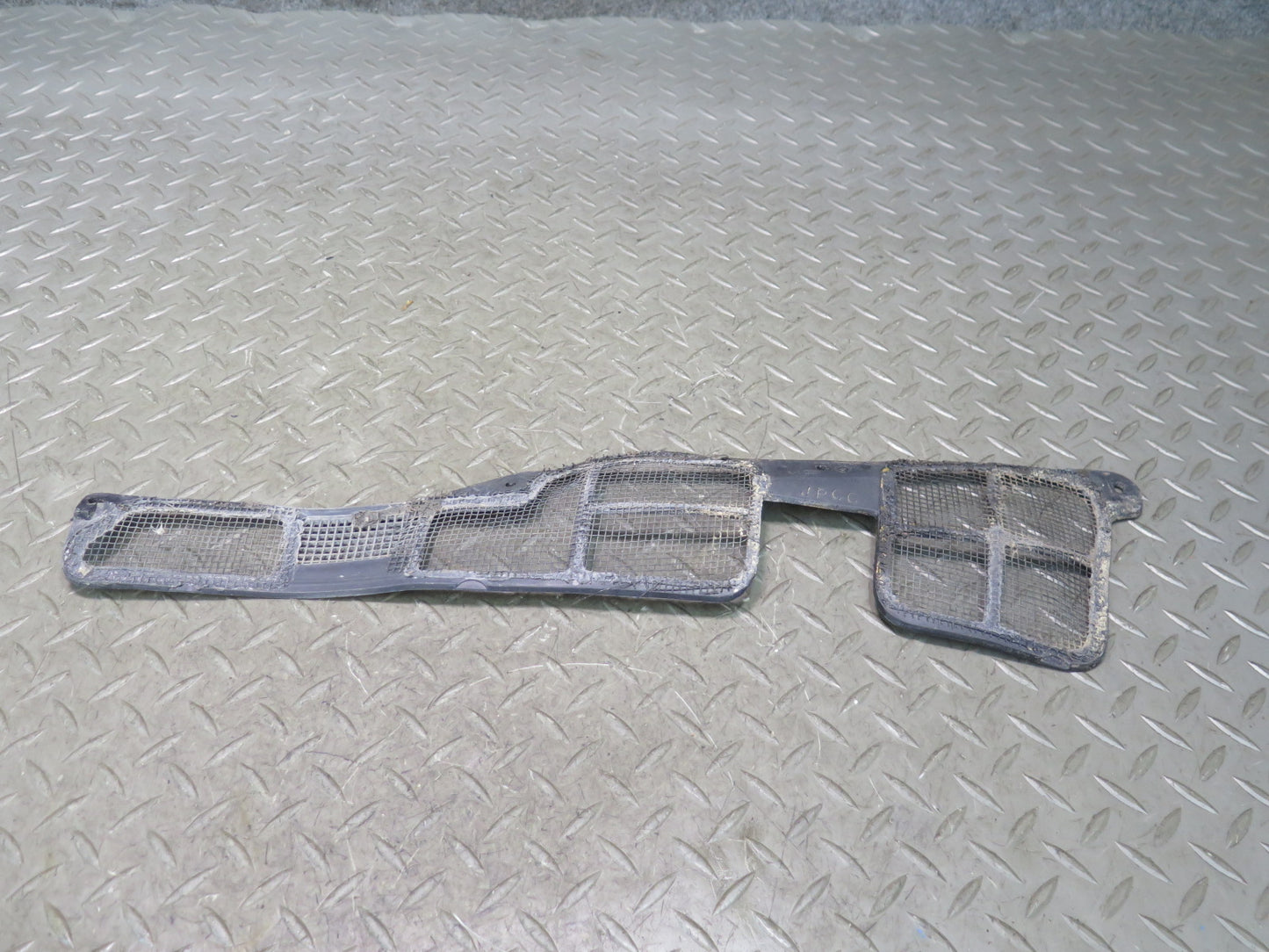 84-96 Chevrolet Corvette C4 Windshield Cowl Drain Screen Grille Trim Set OEM