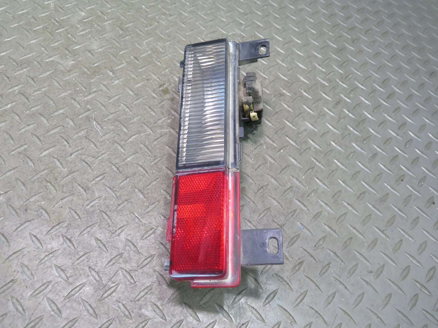 91-96 Chevrolet Corvette C4 Rear Left & Right Side Marker Light Lamp Set OEM