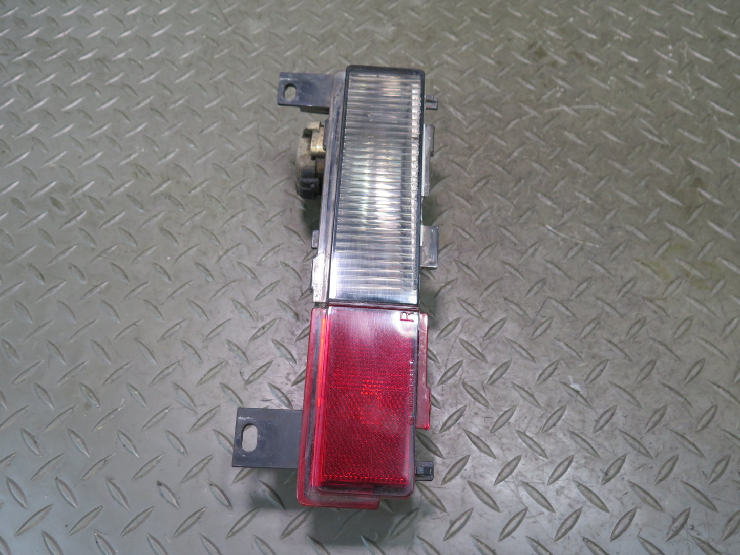 91-96 Chevrolet Corvette C4 Rear Left & Right Side Marker Light Lamp Set OEM