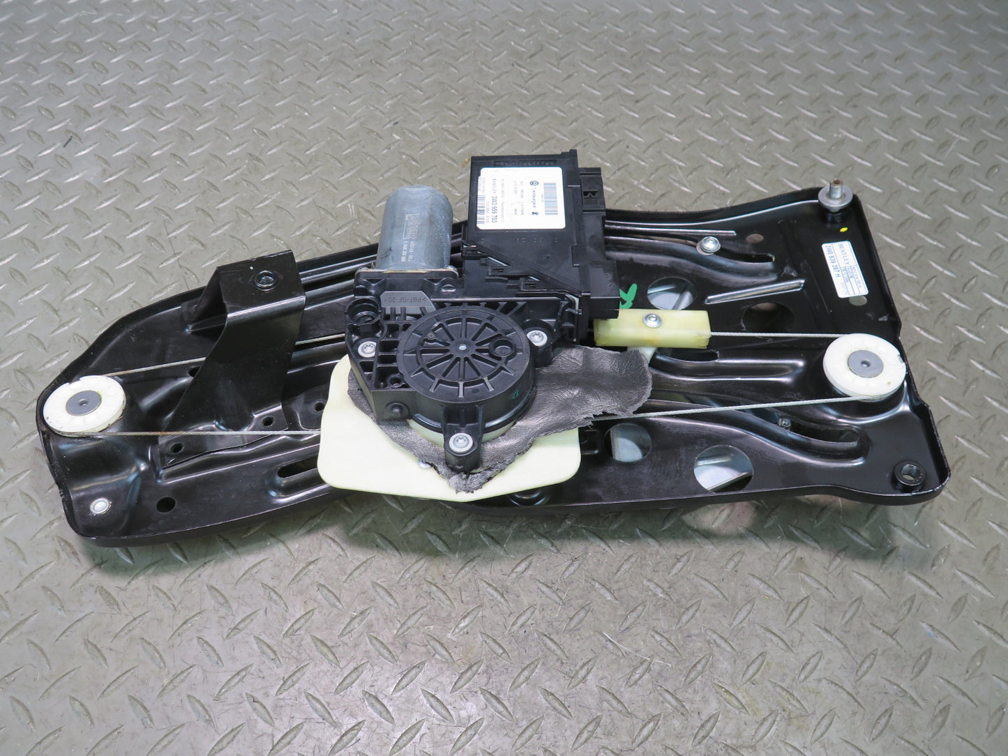 03-05 Bentley Continental GT Rear Left Window Regulator w Motor 3W0839397H