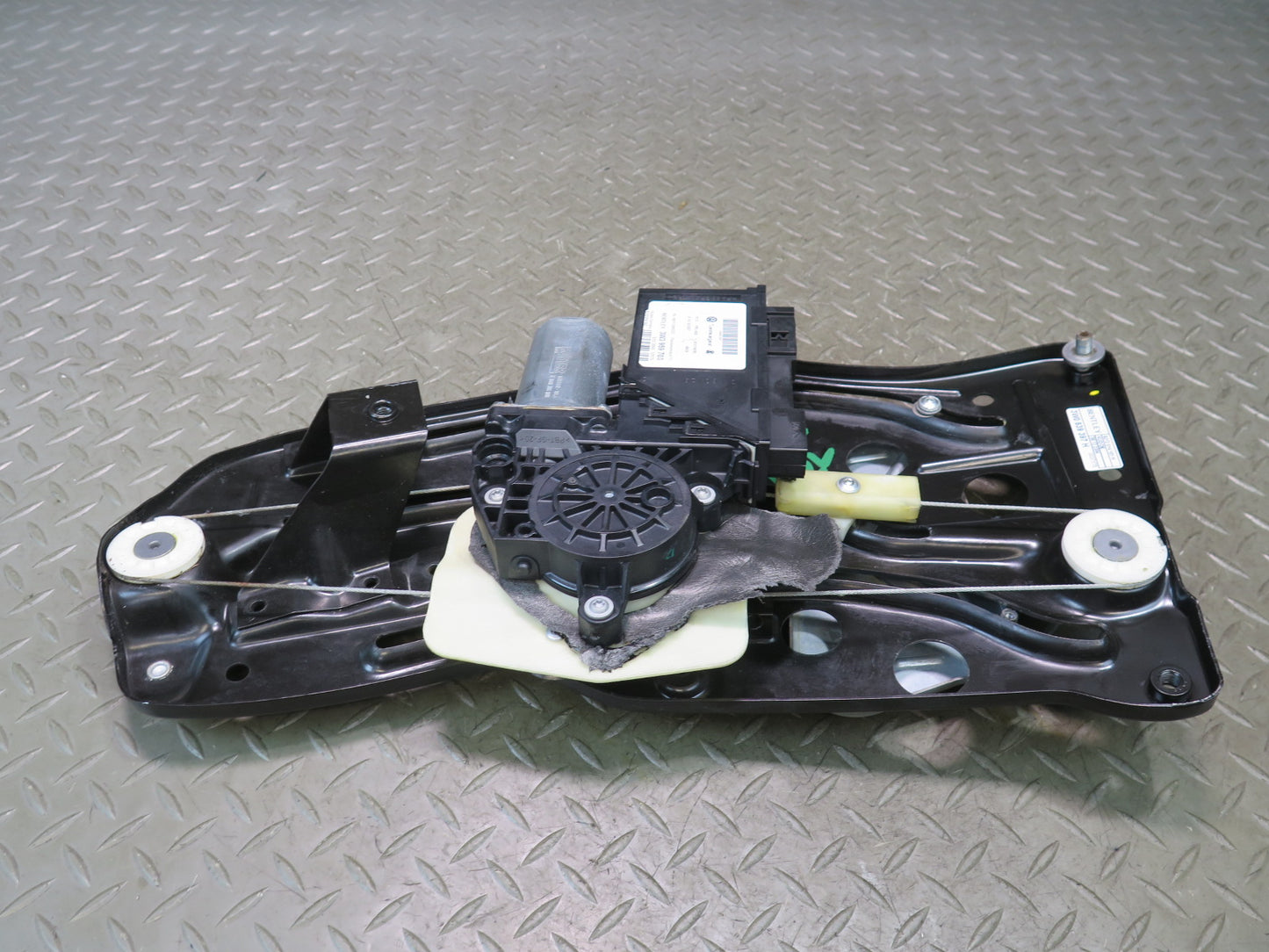 03-05 Bentley Continental GT Rear Left Window Regulator w Motor 3W0839397H