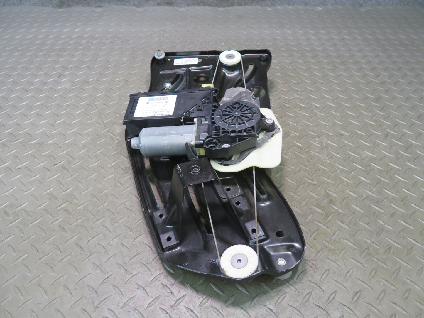 03-05 Bentley Continental GT Rear Left Window Regulator w Motor 3W0839397H
