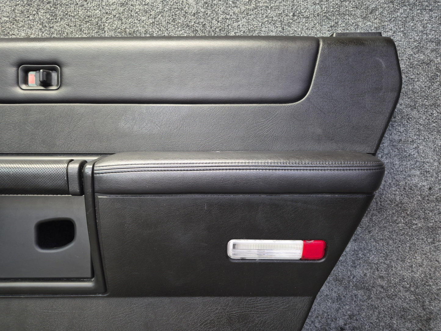2005-2007 Hummer H2 Rear Right Side Door Interior Trim Cover Panel W/ Handle