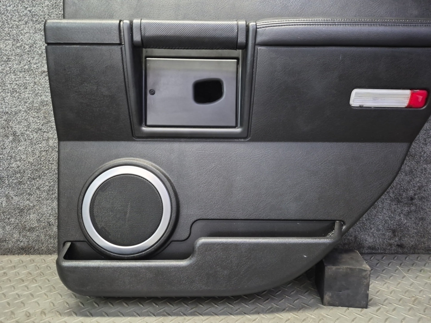 2005-2007 Hummer H2 Rear Right Side Door Interior Trim Cover Panel W/ Handle