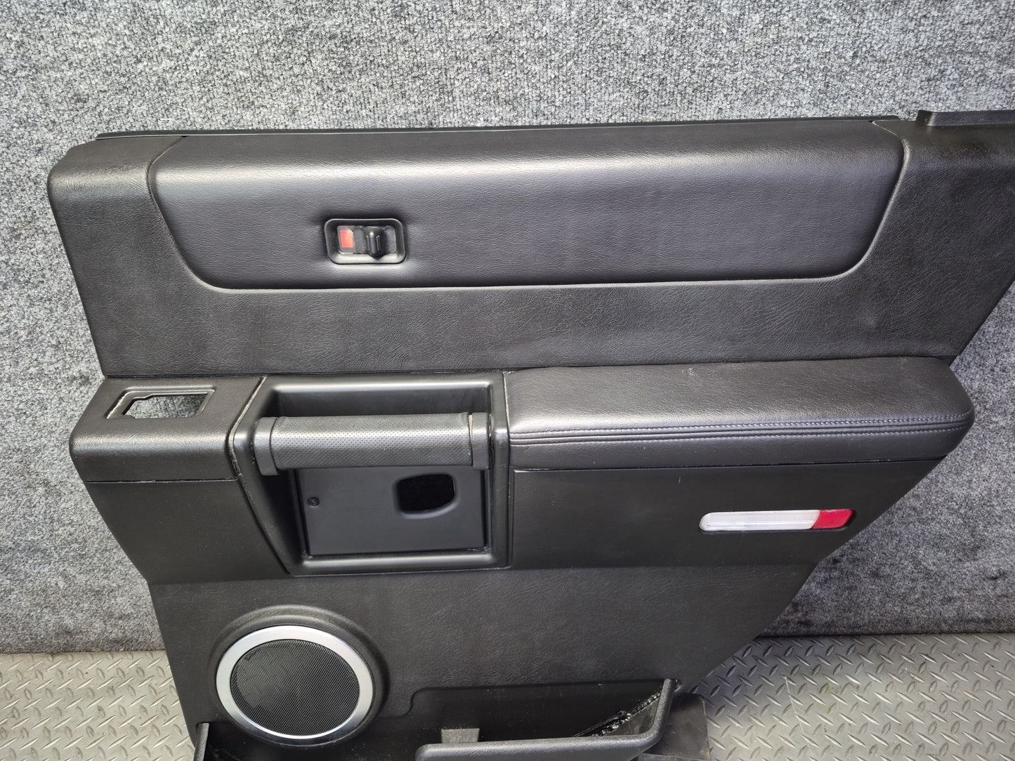 2005-2007 Hummer H2 Rear Right Side Door Interior Trim Cover Panel W/ Handle