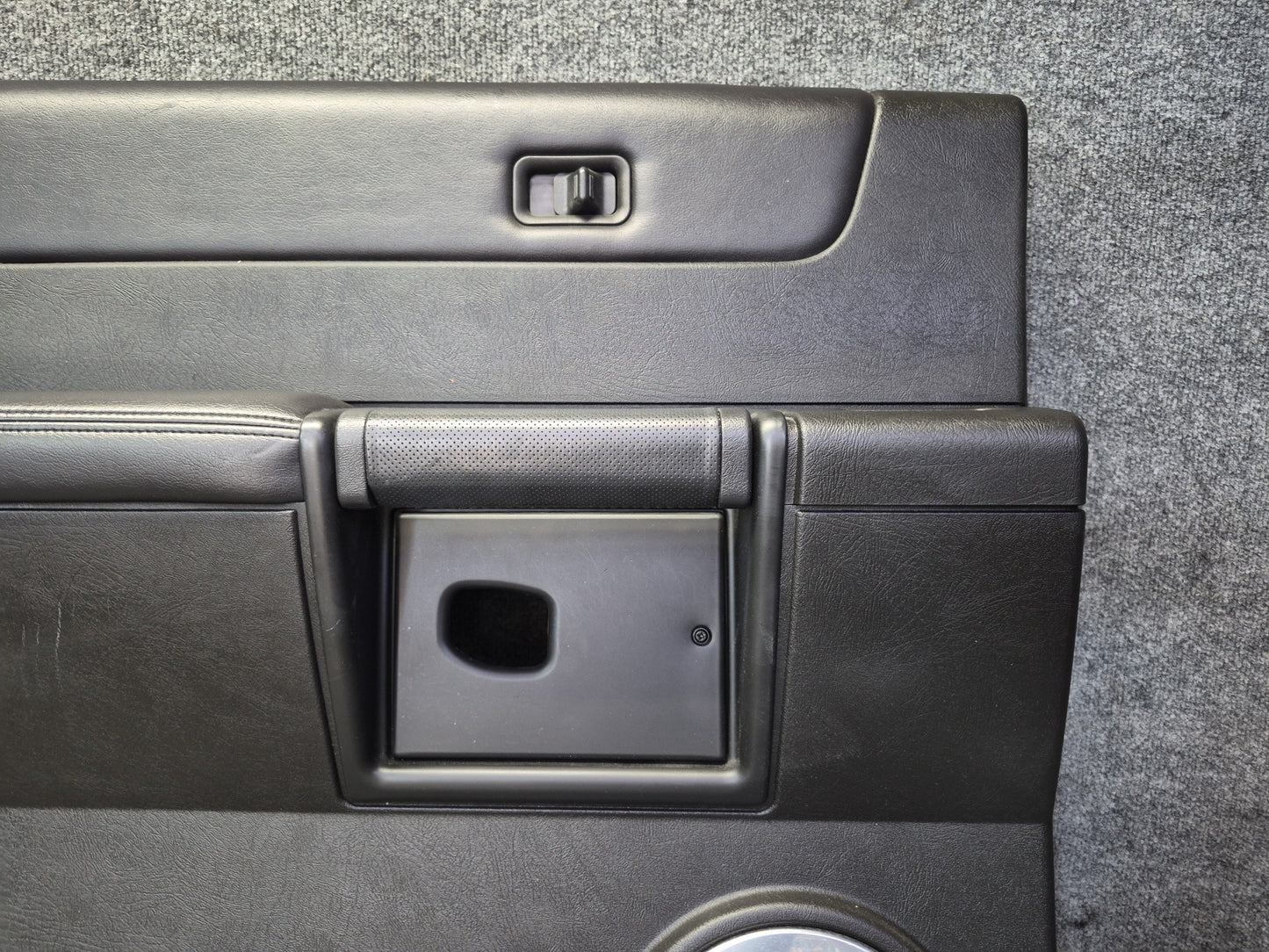 2005-2007 Hummer H2 Rear Left Side Door Interior Trim Cover Panel W/ Handle