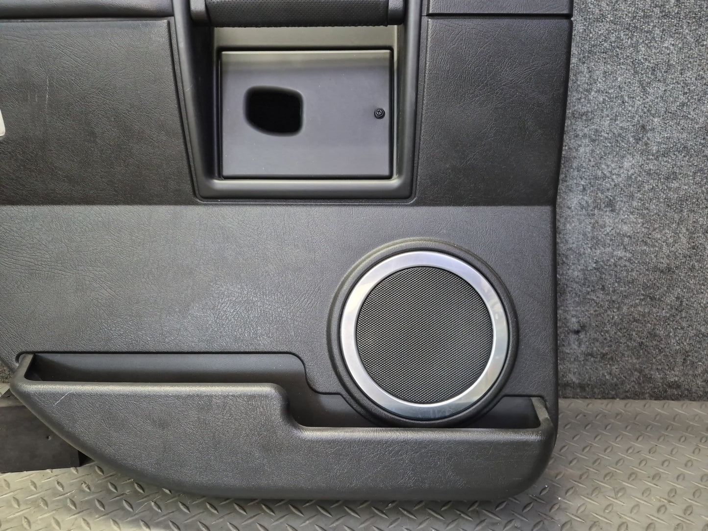 2005-2007 Hummer H2 Rear Left Side Door Interior Trim Cover Panel W/ Handle
